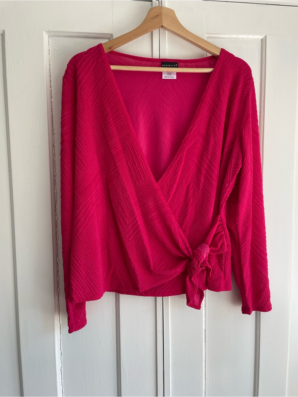 Citiknits Slinky Bright Fuchsia Wrap Top with Side Tie Size Large Stretchy